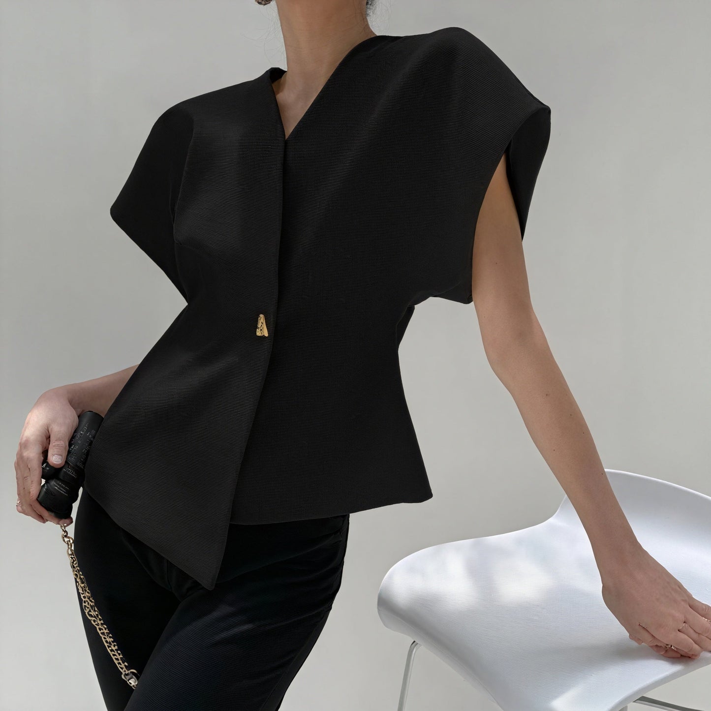 Yvonne | Bluse Chic Strukturert – Asymmetrisk og Moderne