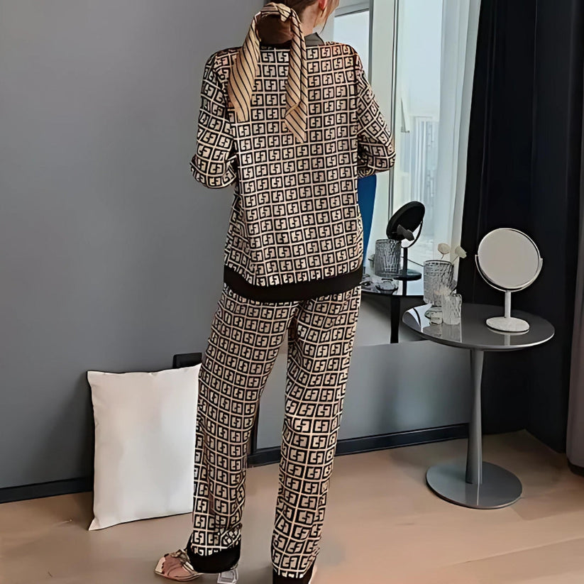 Manon | Îmbrăcăminte Lounge Chic – Design Geometric și Stil Rafinat