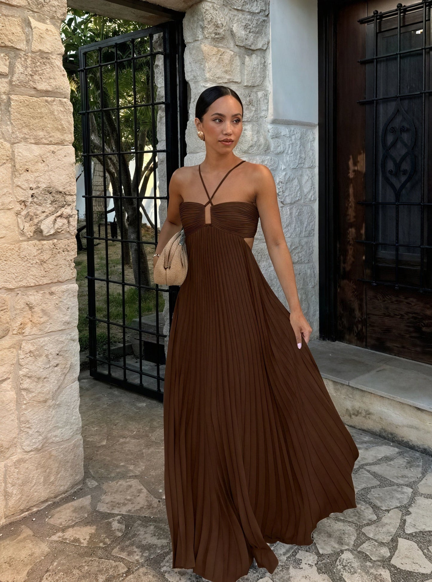 Nadège| Robe Longue Moderne – Élégance Épurée Et Coupe Fluide