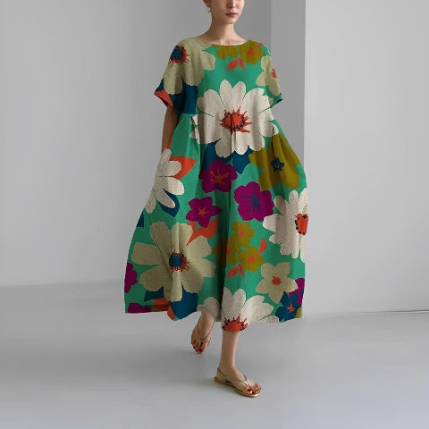 Dorothée | Pitkä Kuvioitu Mekko – Väljät ja Muodikkaat Leikkaukset 