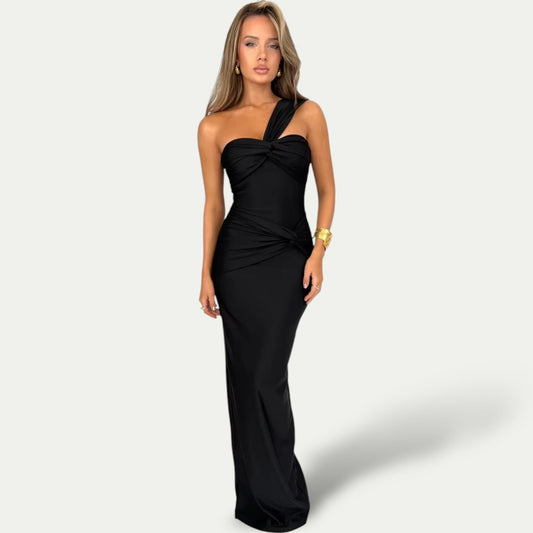 Carla | Elegant Tætsiddende Kjole – Maxi Længde Og Asymmetrisk Detalje 