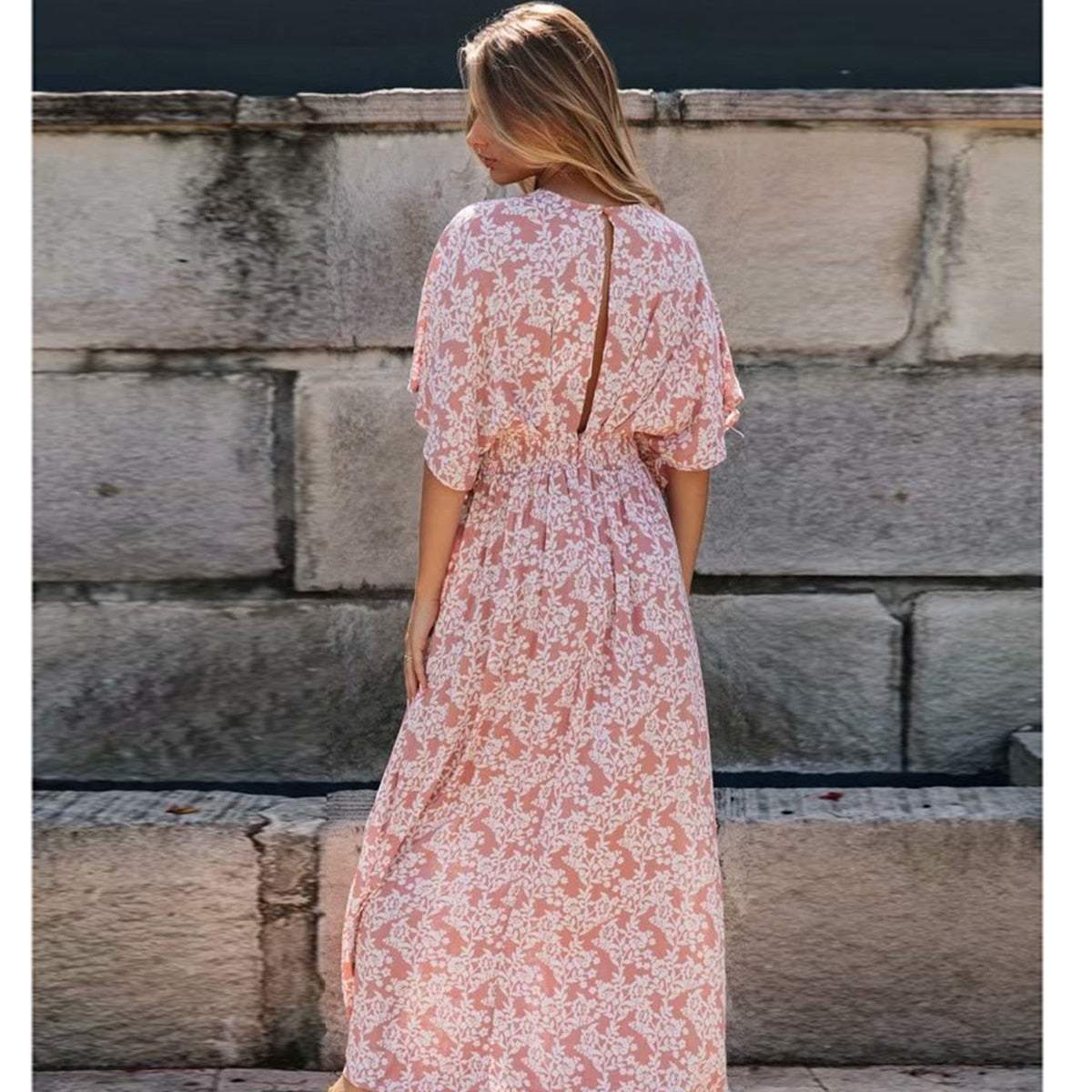 Tanya | Lange Splitjurk – Zachte Elegant en Romantische Uiterlijk 