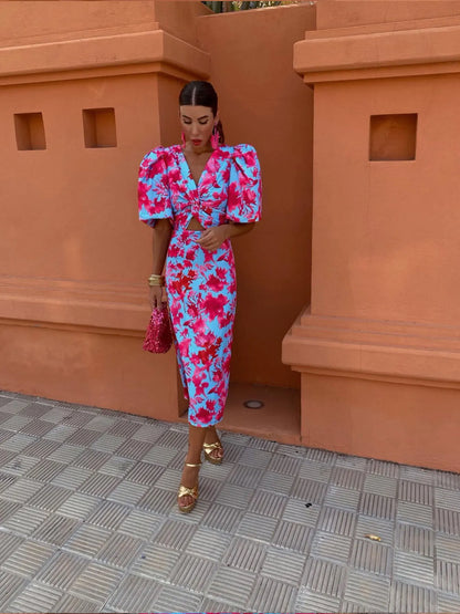 Héloïse | Fitted Dress with V-Neck – Puff Sleeves and Graphic Print 