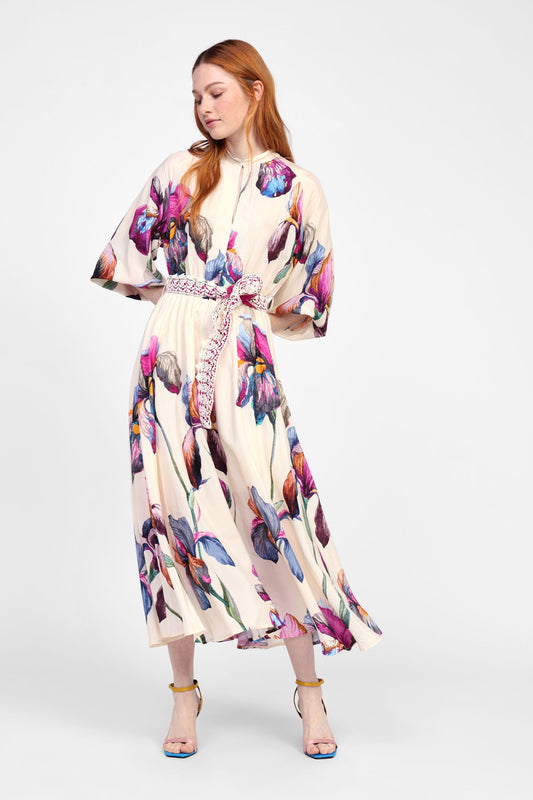 Maïa | Lang Kjole Med Print – Floral Elegance Og Flydende Udseende 