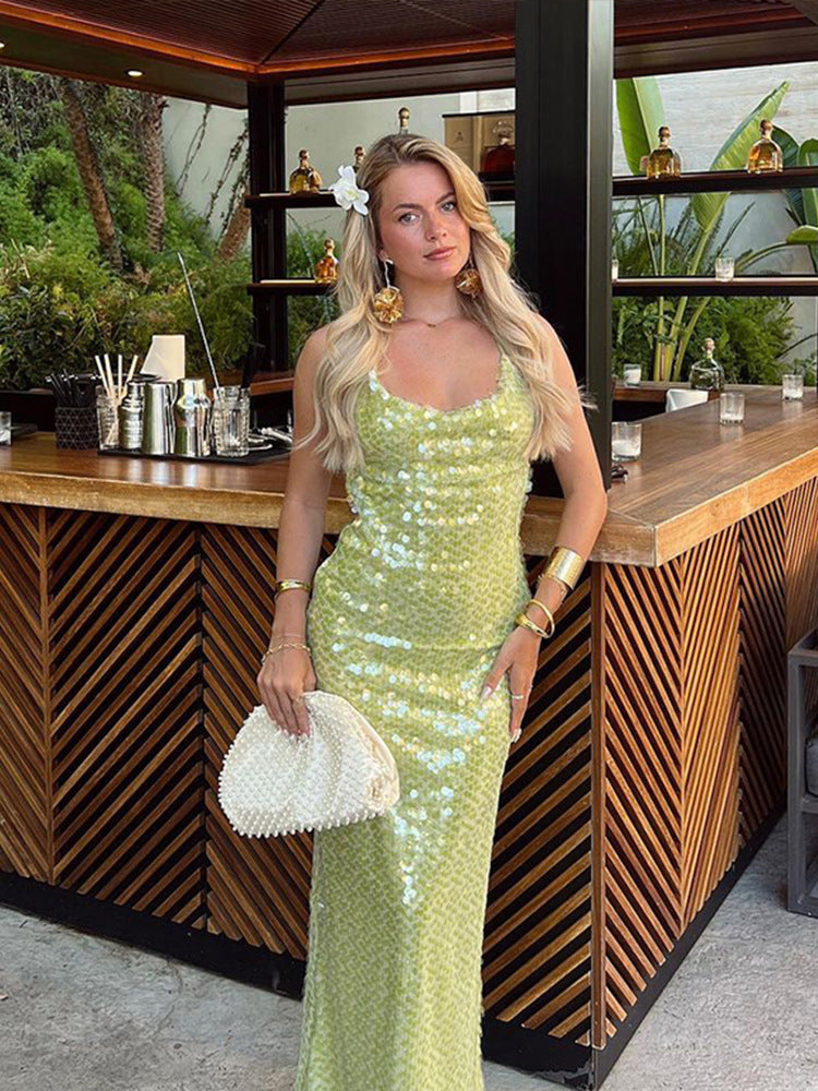 Cendrine | Rochie Strălucitoare Lungă – Bretele Subțiri Și Stil Chic 
