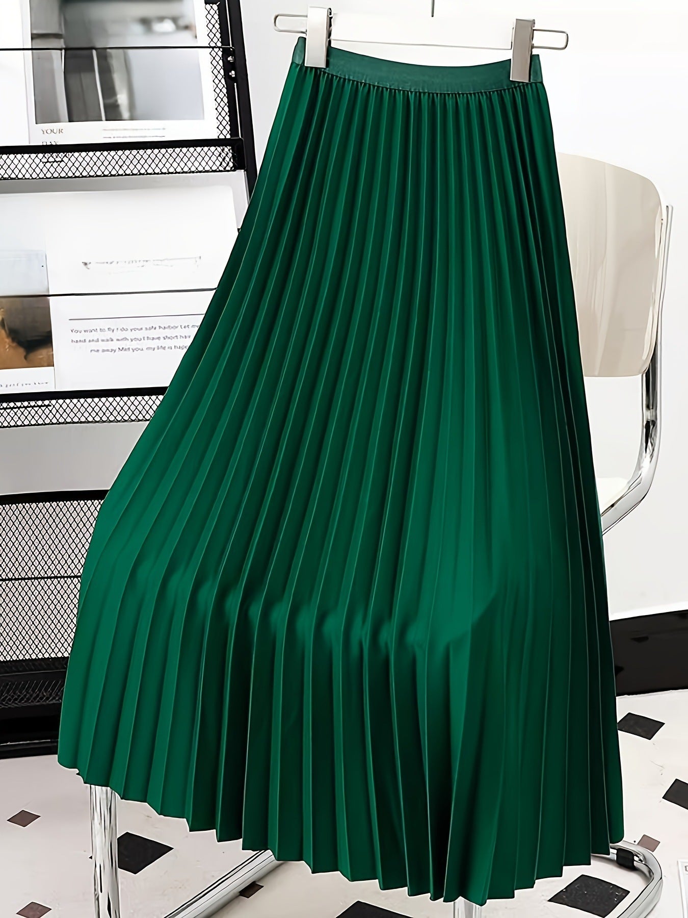 Céline | Högmidjad Plisserad Kjol – Elegans Och Sublimerad Silhuett 